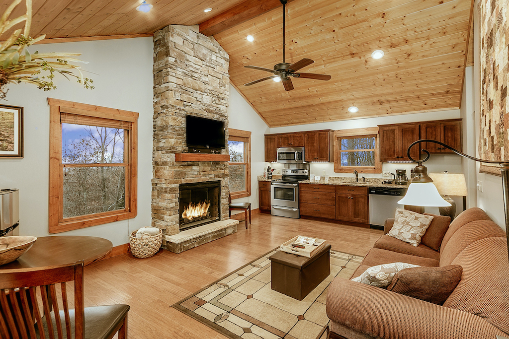 Crab Orchard, TN Eden Ridge Retreat Center SELF BOOK 